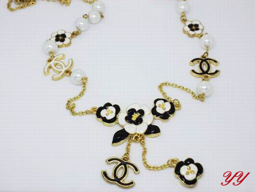 Collana Chanel Modello 294